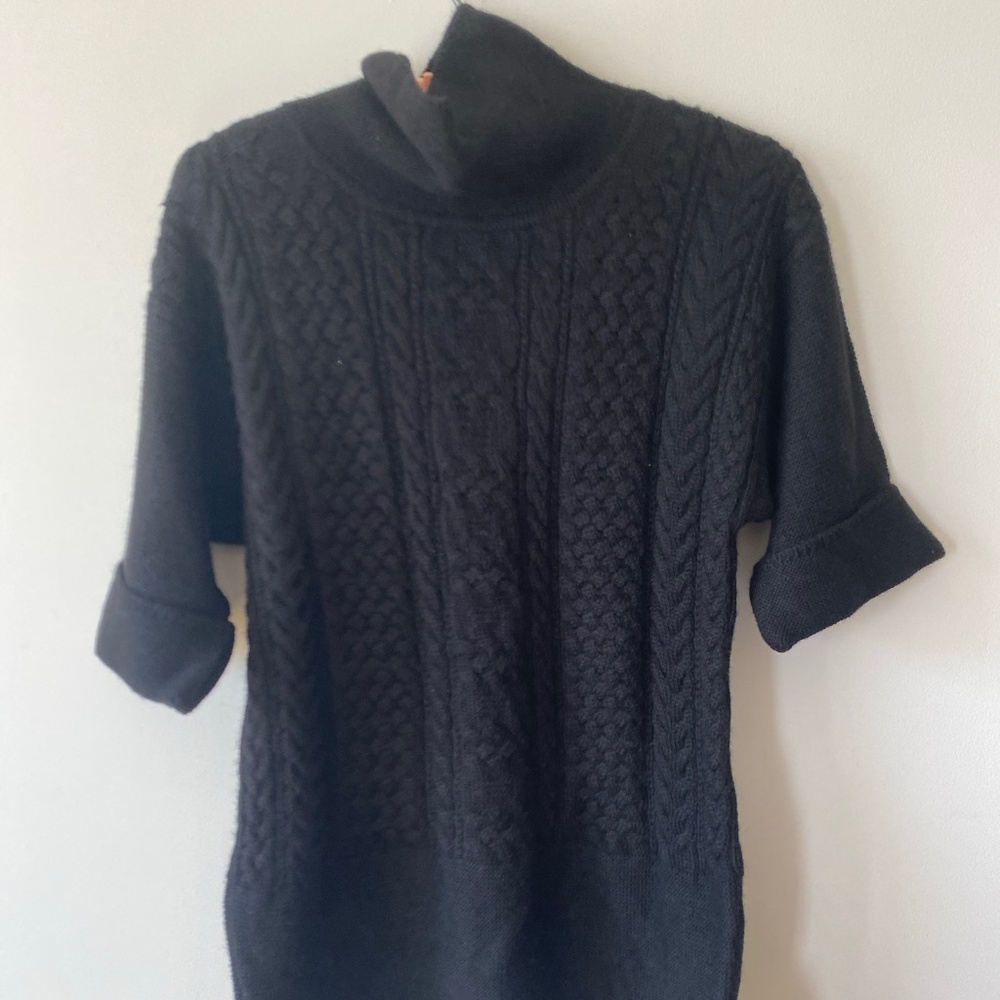 SOL 100% Baby Alpaca short sleeve Knit Sweater Black - Made in Peru